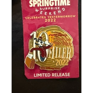 Run Disney 2022 Springtime surprise 10 miler pin - Picture 1 of 3