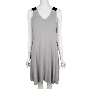 Neu mit Etikett Athleta Santorini Stützkleid Größe M grau integrierter BH Fit & Flare Stretch - Bild 1 von 11