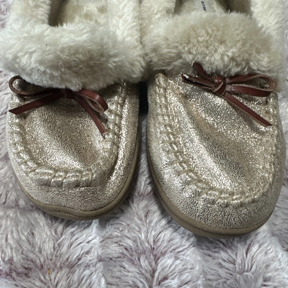 Zapatillas de mocasín metálicas para mujer con forro de piel sintética Foto 1 de 4