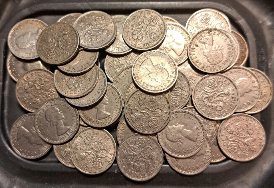 1963 GREAT BRITAIN SIX PENCE COIN (1 COIN PER SALE, PICKED AT RANDOM) - #B5047 - Image 1 of 1