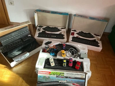 Großer Konvolut Carrera Autorennbahn viele Schienen, mit Kurven und Autos - Bild 1 von 4