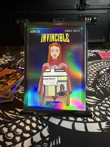 Atom Eve Invincible Keepsake Relic Comic Short Printed Holo Foil Card - Bild 1 von 2