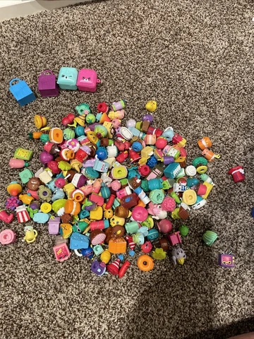 Shopkins Brand Lot Of 200+ & 2 Bags And Backpacks, All Seasons, Random Lot Cover
