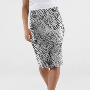 BETTY BASICS ESSENTIALS ALICIA MIDI SKIRT INSTINCT ANIMAL PRINT SIZES 8-22 - Picture 1 of 7