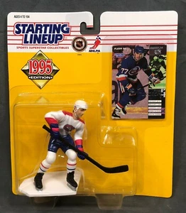 Figura y tarjeta PIERRE TURGEON Montreal Canadiens Kenner alineación inicial SLU 1995 - Imagen 1 de 5