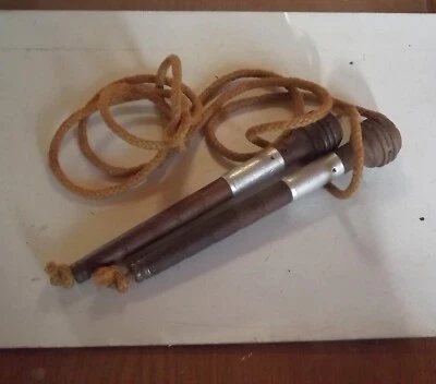 Très ancienne corde à sauter bois / métal / corde / collection rare - Photo 1/4