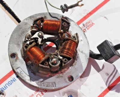 1971-72 KAWASAKI F6 125cc estator OEM /VIN # F6E-04829 - Imagem 1 de 3