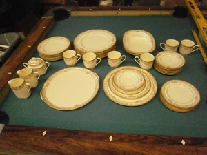 Vajilla y porciones surtidas con patrón Noritake China BARRYMORE artículo único - Imagen 1 de 11