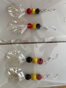 White acrylic Shell earrings in Aboriginal colours - Picture 1 of 1