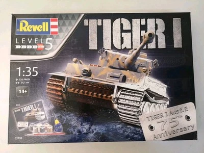 Tiger I Ausf. E 75th Anniversary Revell Kit 05790 Level 5 1/35-D38 - Immagine 1 di 4