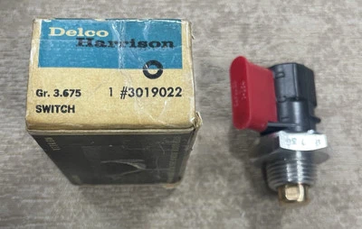 Новый из старых запасов 1968-74 Buick Skylark Riviera GS455 термостатический вакуумный переключатель распределения - Изображение 1 из 4