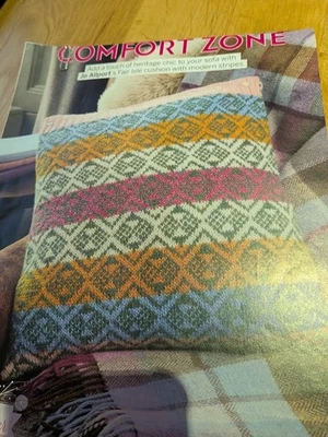 Modern Striped Cushion Knitting Pattern - Image 1 of 2