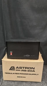 Astron RS-20A 20 Amp Regulated Power Supply - Zdjęcie 1 z 4