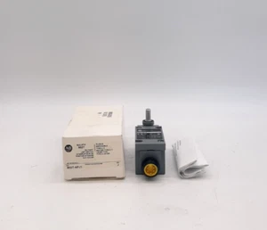 Interruptor de límite apretado al aceite Allen-Bradley 802T-APJ1 - Imagen 1 de 5