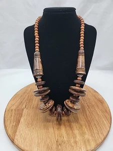 Vintage Statement Piece Halskette mit Holzperlen und Kunststoffakzenten - Bild 1 von 8