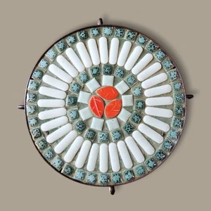 MCM Mosaico Rotondo Ceramica Piastrella Sottopiede Metallo Supporto Piatto Caldo Vintage - Foto 1 di 6