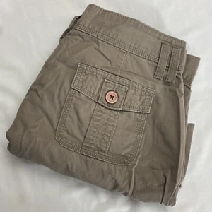 Pantalones recortados Lee debajo de la cintura para mujer 8 bolsillos medianos marrón claro con botones - Imagen 1 de 10