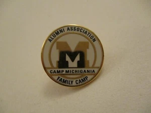 University of Michigan U of M Alumni Association Camp Michigania Lapel Pin - Picture 1 of 3