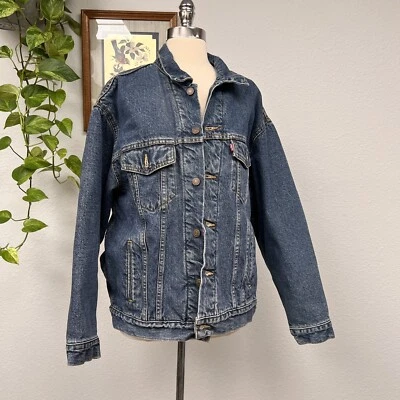 LEVI’S Jean Jacket Sherpa Fur Lined Heavy Weighted RARE 1990’s Vintage - Image 1 of 4