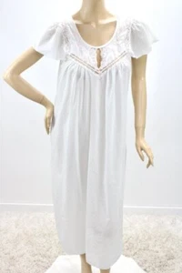 Vintage Barbizon Chamise  Nightgown Embroidered flowers Lace Polycotton M - Picture 1 of 9