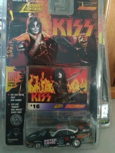 KISS Memorabilia Automobili da collezione Johnny Lightning- Peter CRISS - Foto 1 di 6