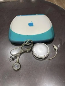 Apple iBook G3 Clamshell M2453 Laptop Blue UNTESTED FOR PARTS/NOT WORKING - Afbeelding 1 van 5
