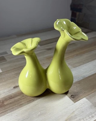 "Florero floral vintage Chartreuse doble bombilla cerámica doble tallo 6""" Foto 1 de 4