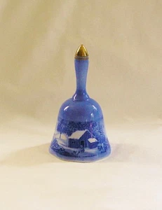  Vintage 1977 Currier & Ives Copenhagen Bell Series A HOME IN THE WILDERNESS #25756  - Bild 1 von 4