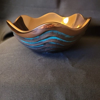 Nambe' MT0228 2009 Lisa Smith Cuenco de aleación recubierto de cobre 2,5 x 6 pulgadas Foto 1 de 4