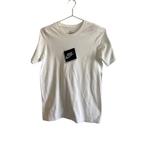 Nike Tee White Kids  L *NWT - Picture 1 of 4