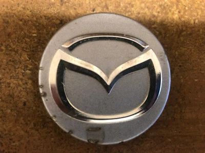 Mazda Millenia, 626, Protege, 1995, 1996, 1997, 1998, 2,25 pulgadas, tapa plateada Foto 1 de 4