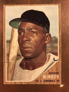 Minnie Minoso 1962 Topps #28 HOF, angoli vivi, centrati, linea stampanti, ex - Foto 1 di 4