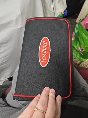 Scrabble To Go Estuche con Cremallera Juego de Mesa Usado Completo 2009 Snap In Tiles Difícil de Encontrar Foto 1 de 4