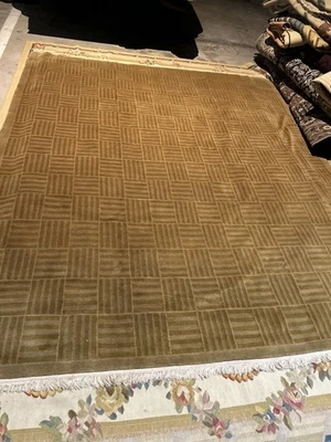 Large Modern Tibetan Wool Rug – Geometric Gold Pattern – Handmade Wool & Cotton - Image 1 of 3