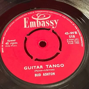 BUD ASHTON Guitar Tango 1962 UK 7" Vinyl Single PAUL RICH Roses Are Red EMBASSY - Imagen 1 de 2