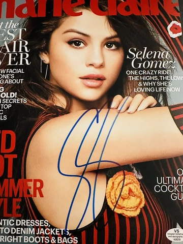 Selena Gomez Signed 8x10 Photo Autographed with COA Cover