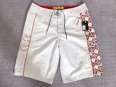 Shorts de tabuleiro masculino ambíguo novo com etiquetas tamanho 33 branco e vermelho - Imagem 1 de 3