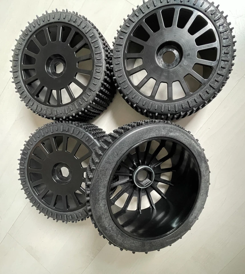 MCD RR5 Micro Stud Reifen 180mm V2 Blue Medium + Felgen, 4 Stück, Original - Bild 1 von 3