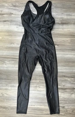 Mono Fabletics Motion365+ imitación cuero negro body de una pieza talla mediana Foto 1 de 4