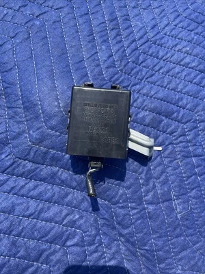 Модуль системы контроля давления в шинах 2004-2009 Toyota Prius TPMS 89769-47010 - Изображение 1 из 3