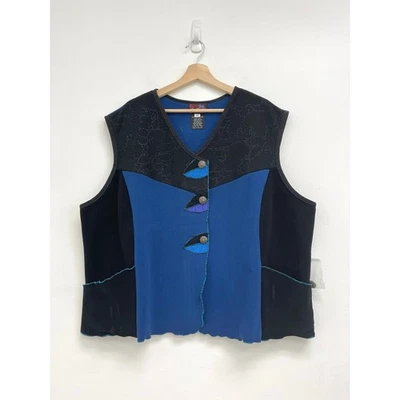 Chaleco Artístico Red Rover Fleece Art to Wear Apliques Bordados Medios Mixtos - 3X Foto 1 de 4