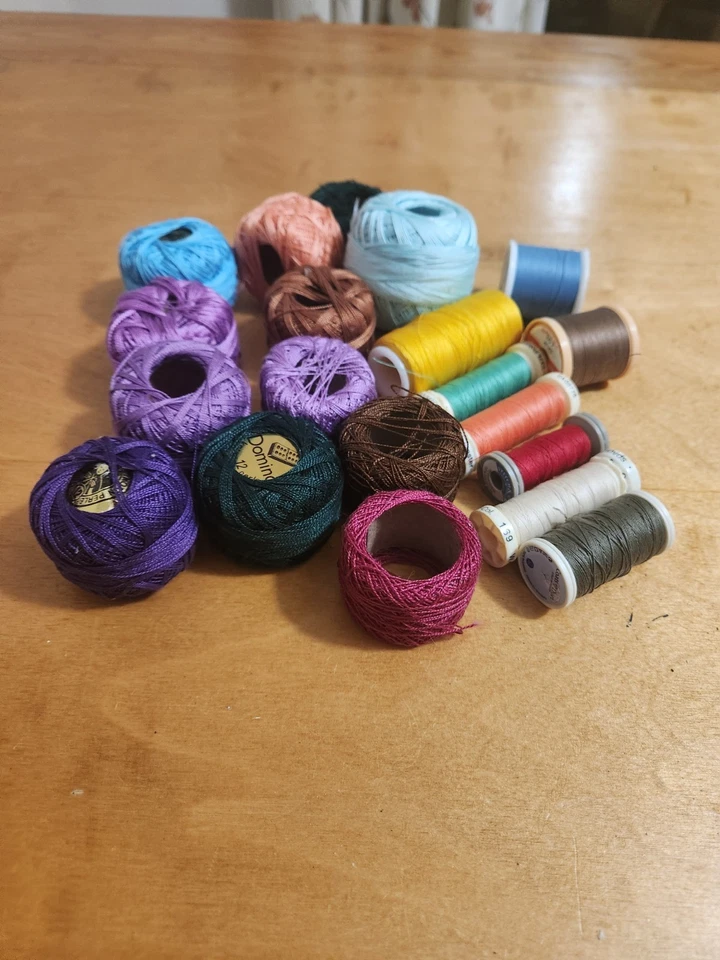 Various Craft Threads Of Different Colours And Sizes - Image 1 of 3