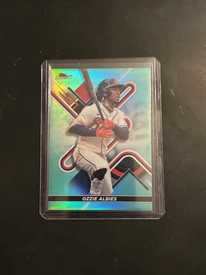 2022 Topps Finest - Ozzie Albies #32 Aqua Refractor /199 - Image 1 of 2