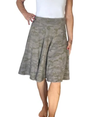 FALDA SWING PANEL PULL ON PANEL VERDE CAMUFLAJE HARD TAIL FOREVER MUJER CW-545 M Foto 1 de 4