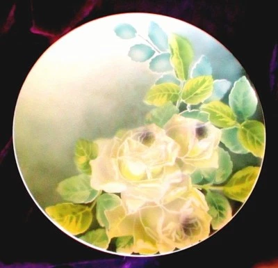 LARGE VINTAGE 1900 ART NOUVEAU WHITE ROSES CHARGER BY K & G - FRANCE - Image 1 of 4