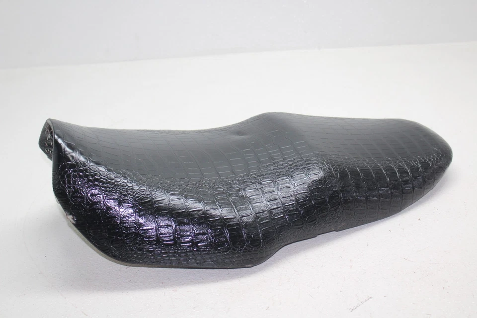 1997-2000 SUZUKI BANDIT 1200 GSF1200S FRONT REAR SEAT SADDLE - Image 1 of 4