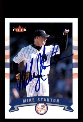 Tarjeta de béisbol firmada automática Mike Stanton 2002 Fleer #310 New York Yankees Foto 1 de 2