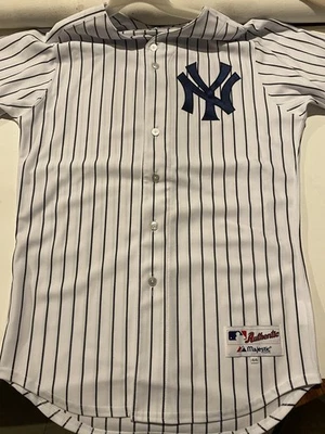 纽约洋基队纽约 Majestic 正品 2 号球衣 Jeter 尺码 44 — 第 1/3 张图片