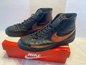 NIKE BLAZER HIGH TOP 2008 NERO MULTICOLORE OLOGRAMMA SNEAKER taglia 12,5,312457-003 - Foto 1 di 12