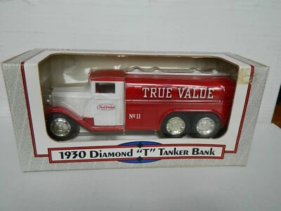 Ertl Diecast True Value Hardware 1930 Diamond T Tanker Coin Bank 1/34 Scale NIB - Image 1 of 3